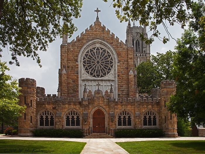 all-saints-chapel-landmark-small-colleges