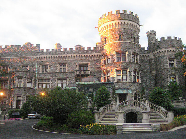 grey-towers-castle-arcadia-university-landmark-small-colleges
