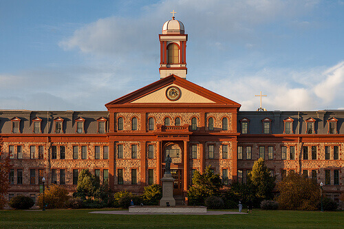 Regis University - 30 Best Online Bachelor’s in Accounting