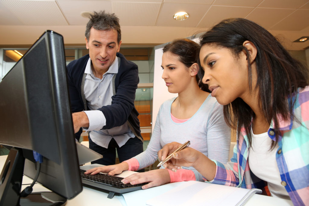 An image of computer science students for our Guide to Computer Science Degrees and Careers