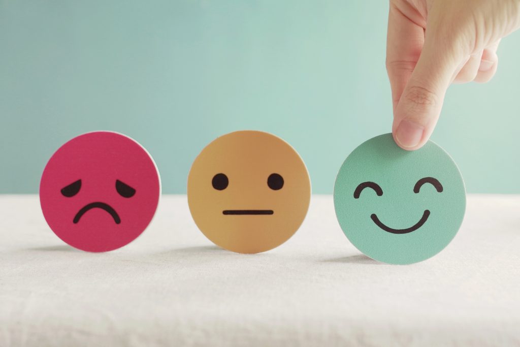 An image of smiley faces for our article on 5 Top Psychology Apps that Benefit Today's College Students