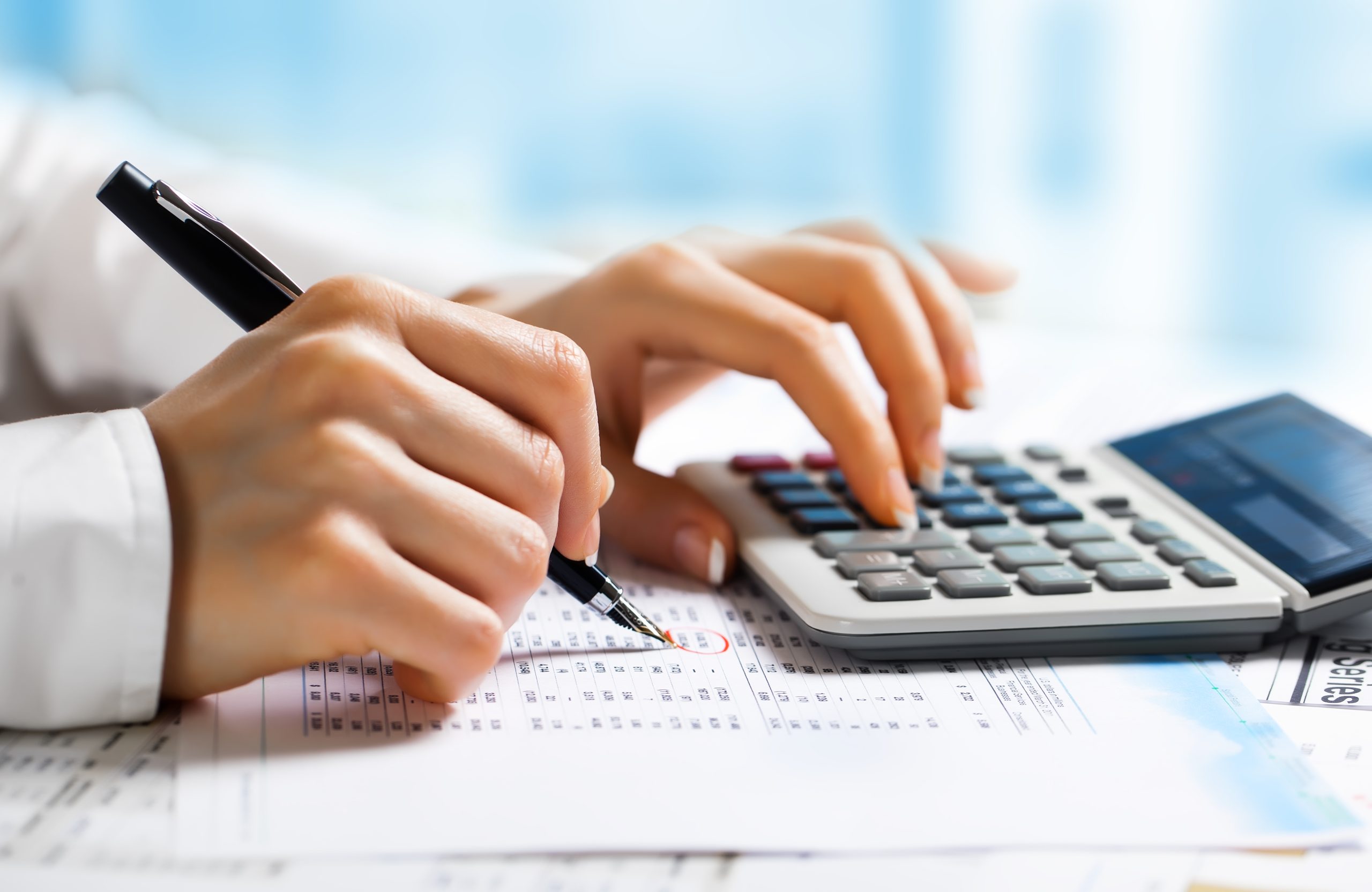 An image of an accountant for our ranking of 30 Best Online BBA Accounting Degree Programs