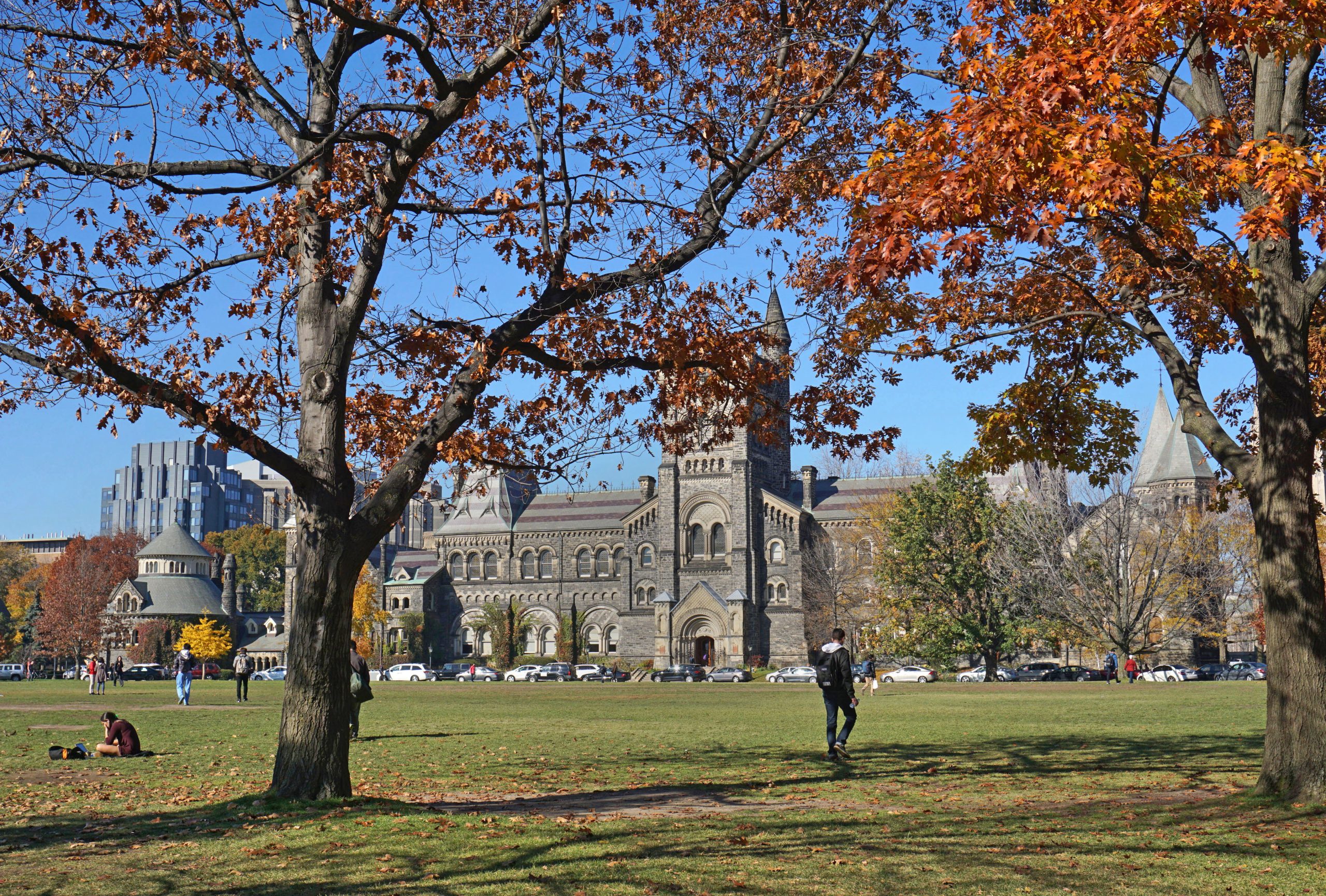 An image of a college campus for our article on 30 Amazing Landmarks at Small Colleges in the U.S.