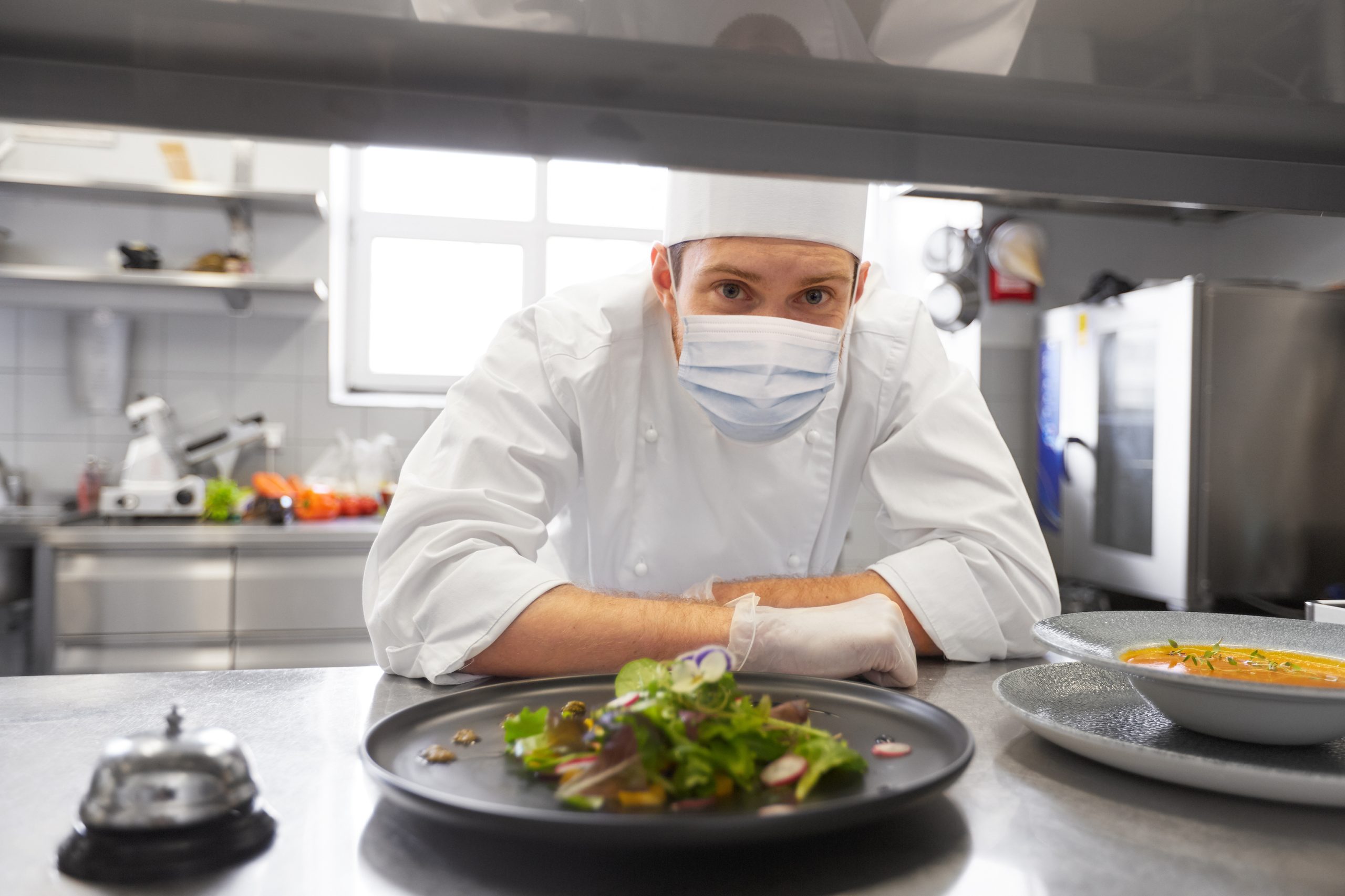 Image of a cook for our FAQ on What Is the Best Degree Path to Becoming a Cook