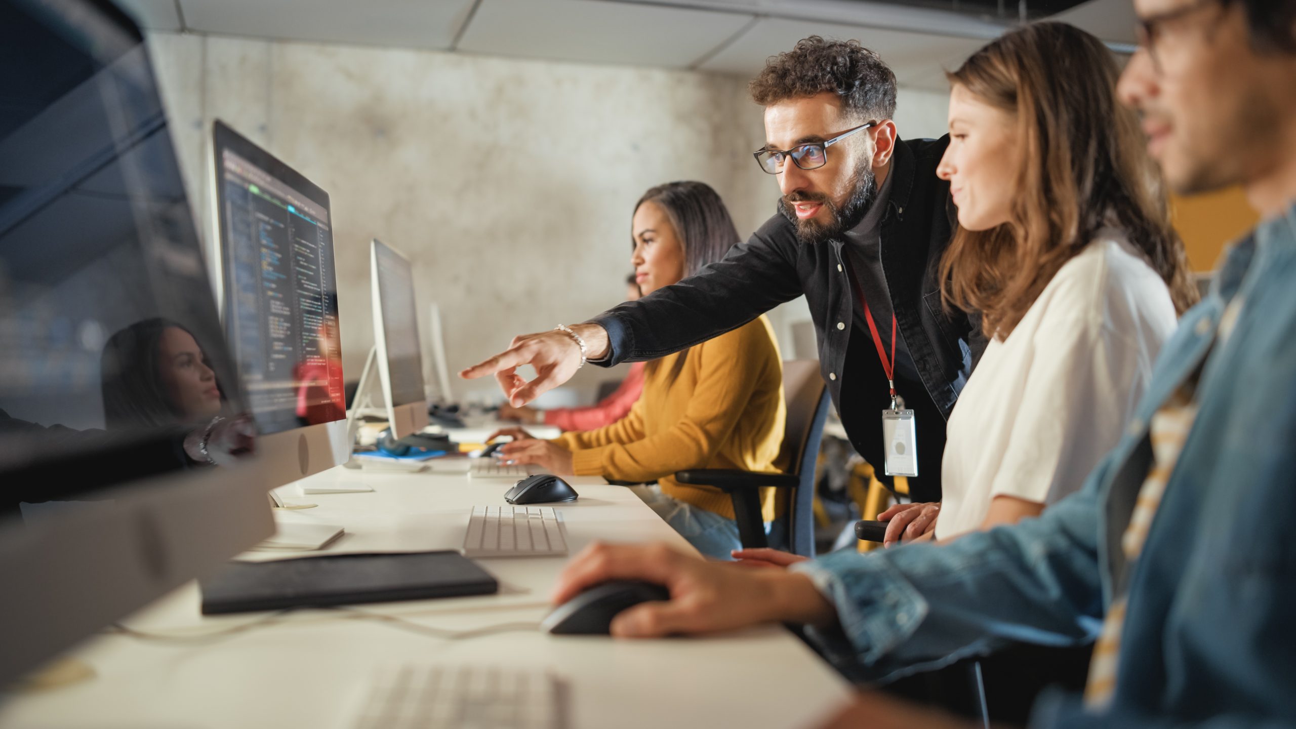 Image of computer science students for our FAQ on What is the Job Outlook Like in the Computer Science Field